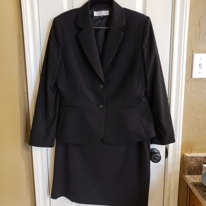Petite suit, jacket 10P with 14P skirt for free